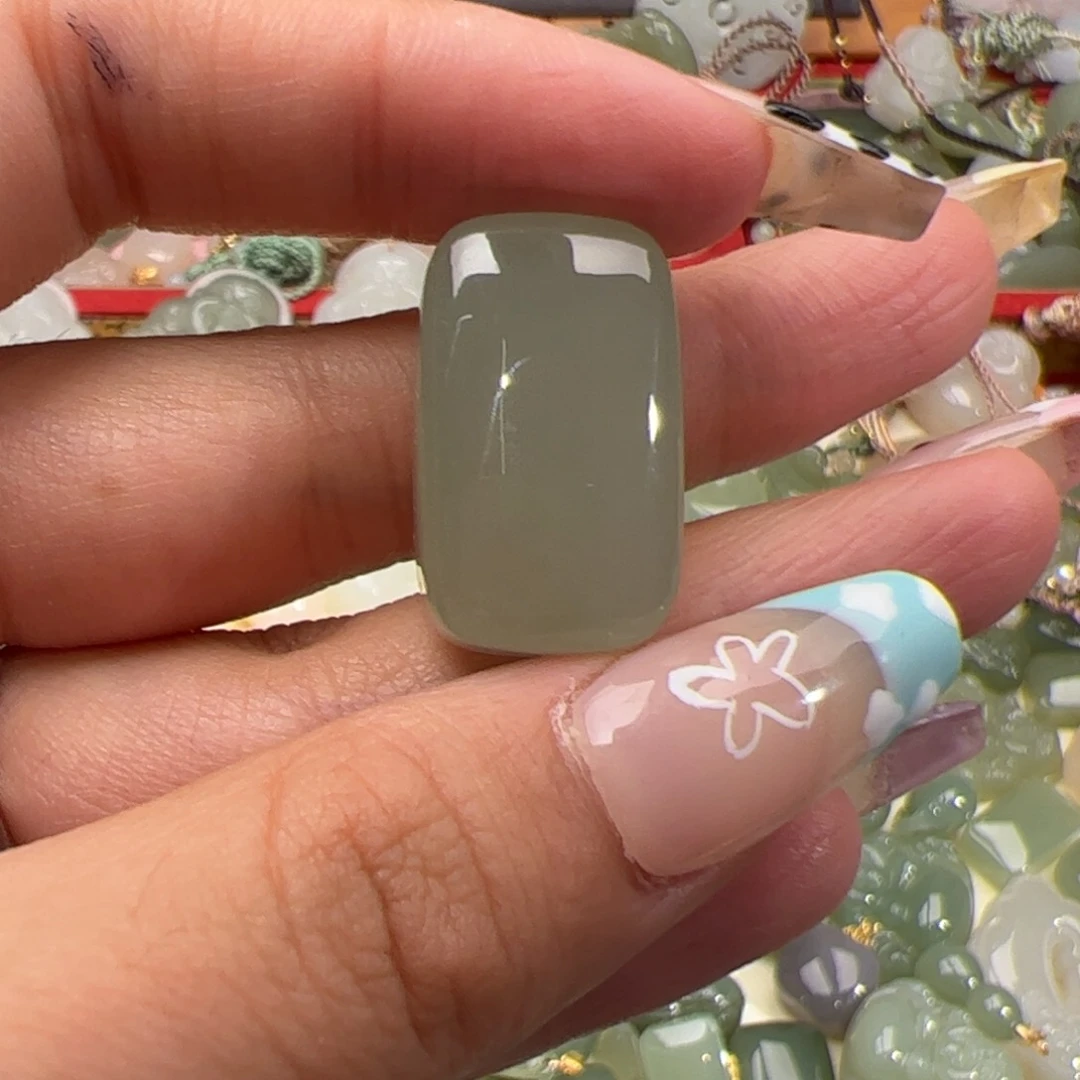 和田玉颈饰未镶嵌欧**、