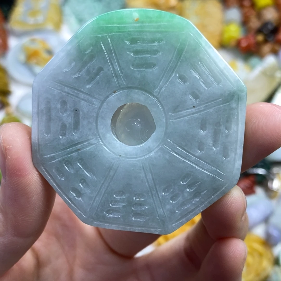 翡翠未镶嵌颈饰吊坠