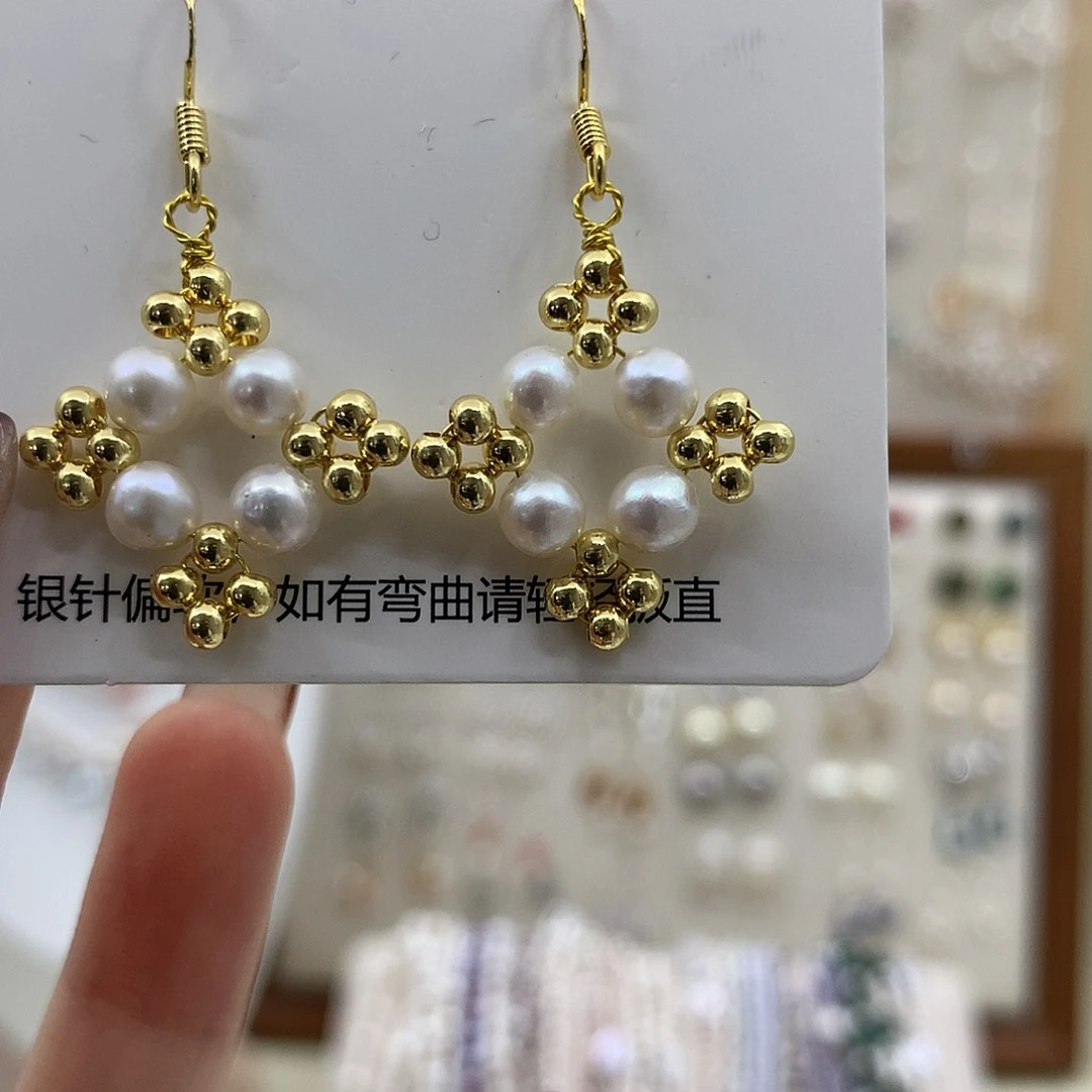 淡水珍珠银S925镶嵌耳饰
