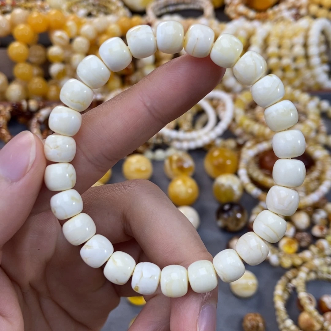 琥珀未镶嵌手链8.5mm尺寸瓷白浓蜡