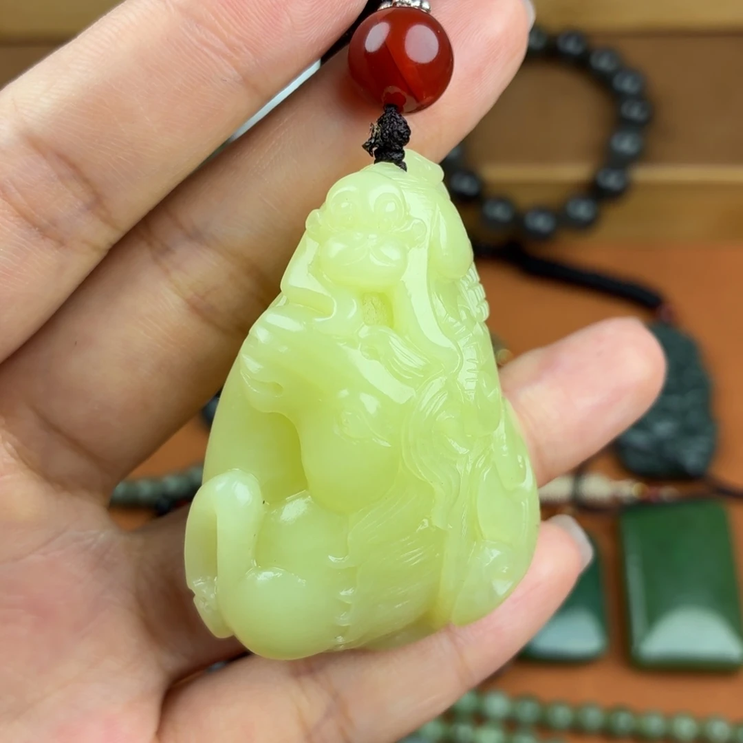 和田玉（糖玉）未镶嵌颈饰