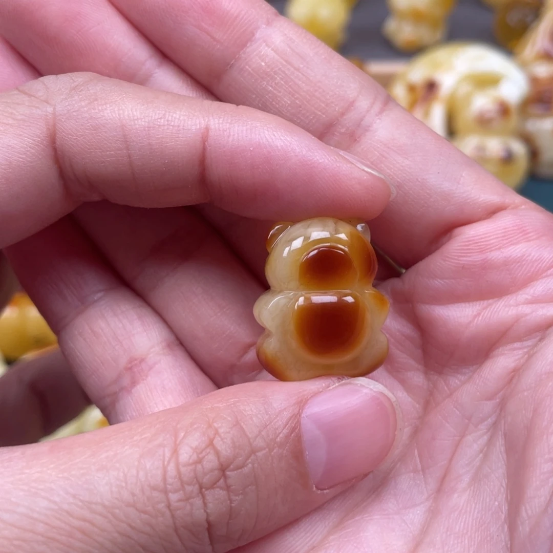 未镶嵌琥珀裸石蜜蜡