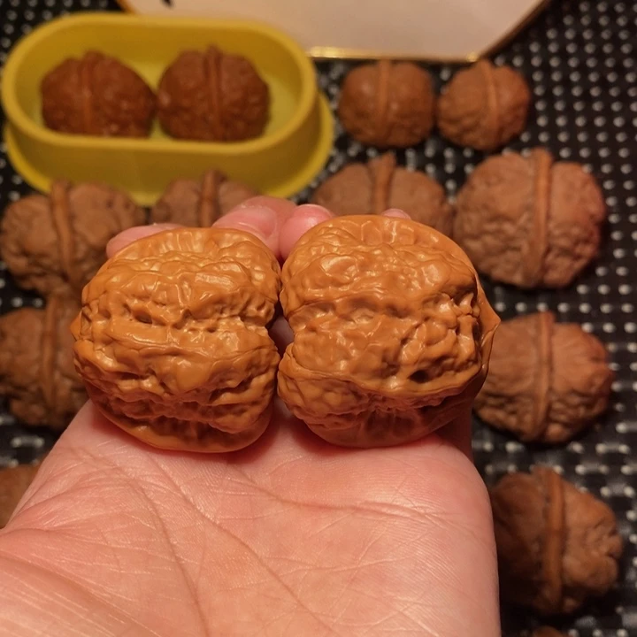 文玩核桃把件四开八腿