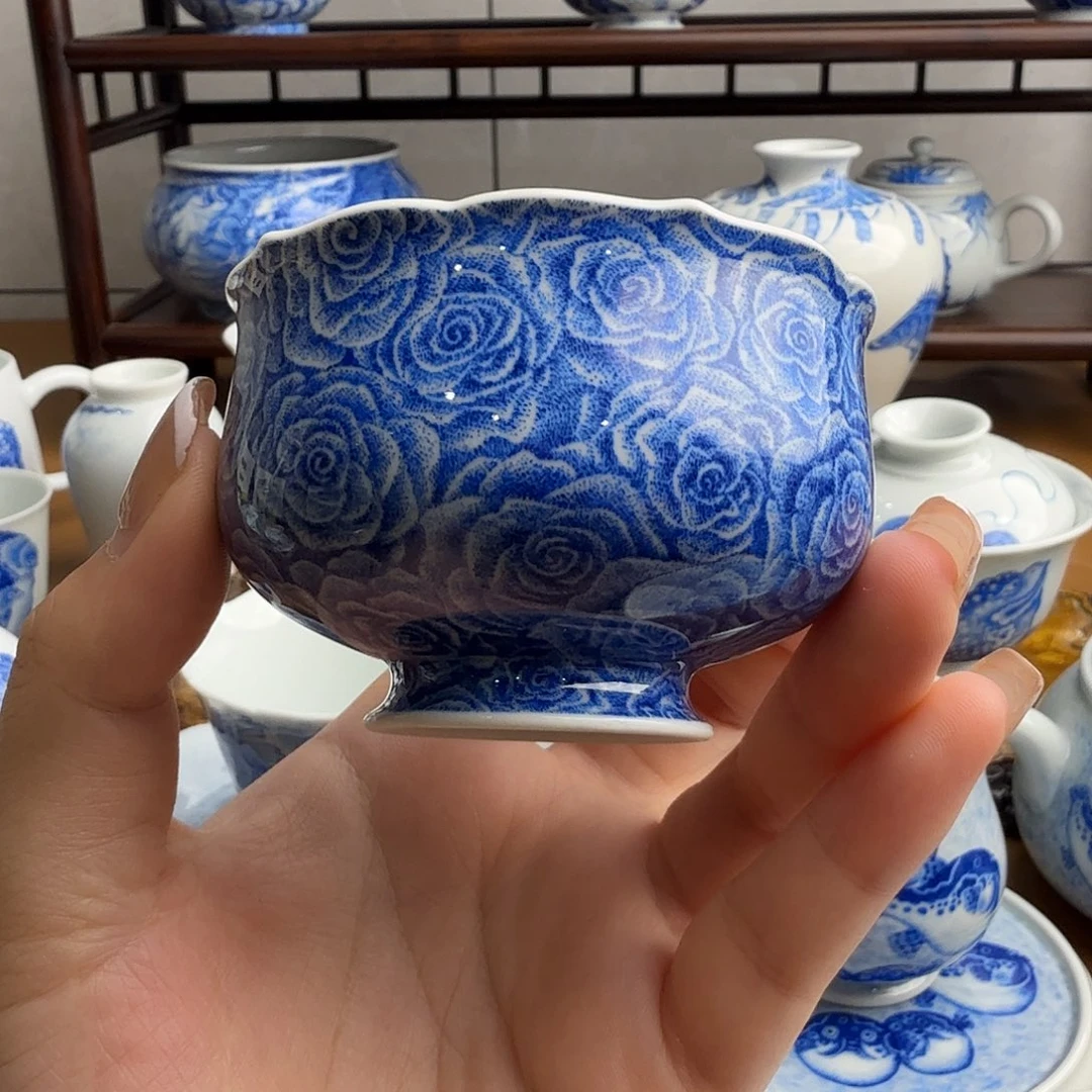 俊***宇盉木。   点工花杯。