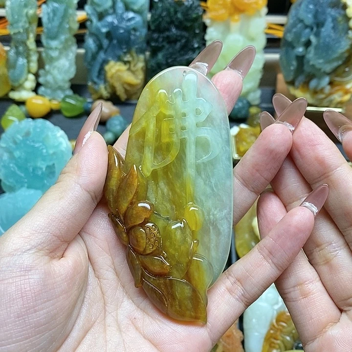 蛇纹石玉颈饰未镶嵌东****眉