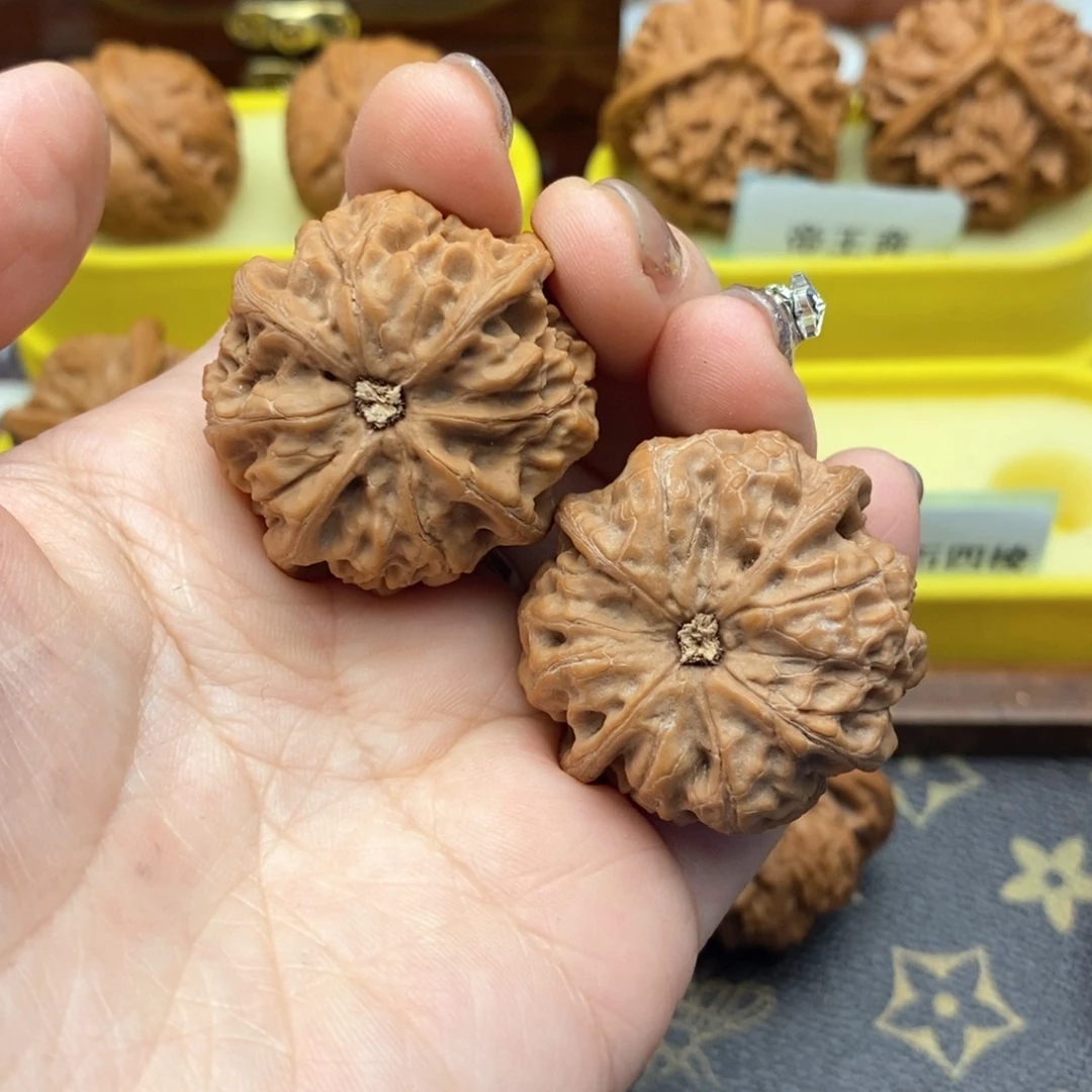 落***节文玩核桃把件798号雨花石正四