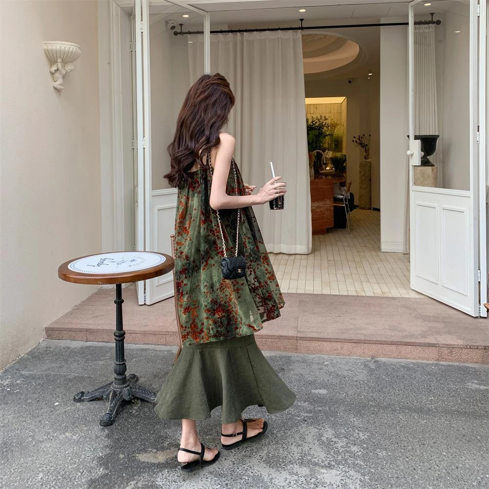 新中式国风水墨画绿色吊带连衣裙女夏2025新款独特漂亮高级感长裙