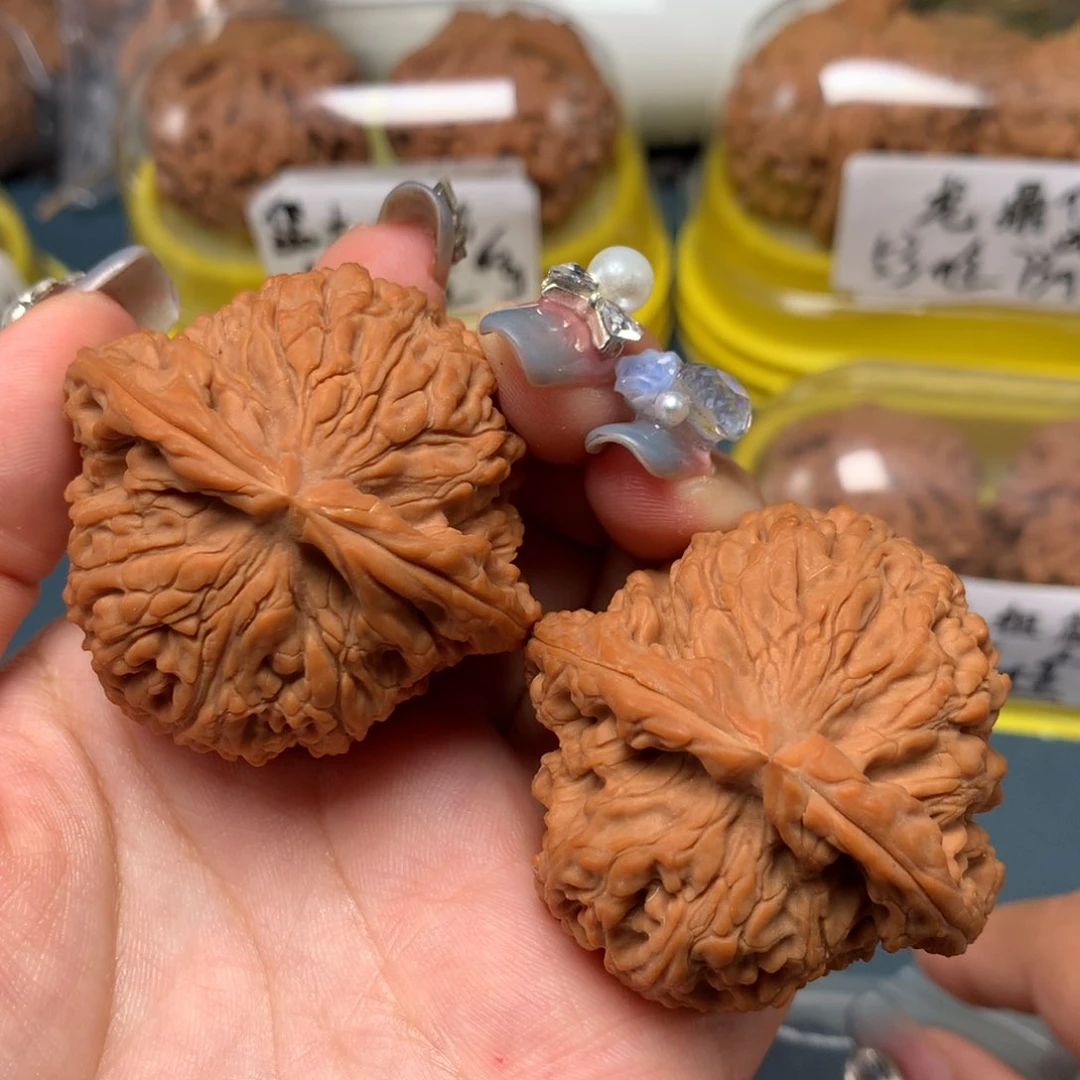 文玩核桃吊坠47-22936-02