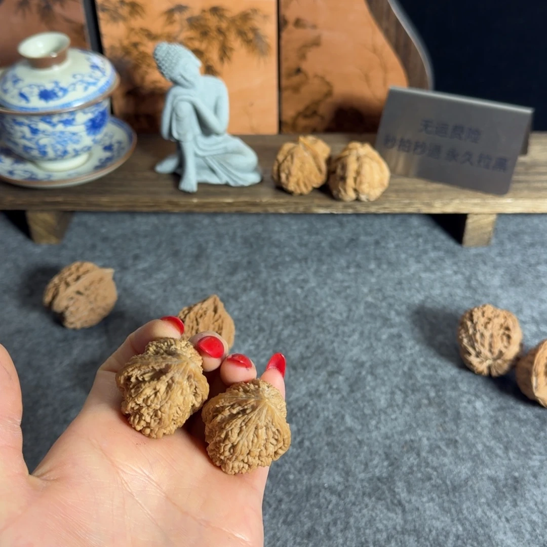 阿***西塔尖33.534白茬全品有个小虚尖