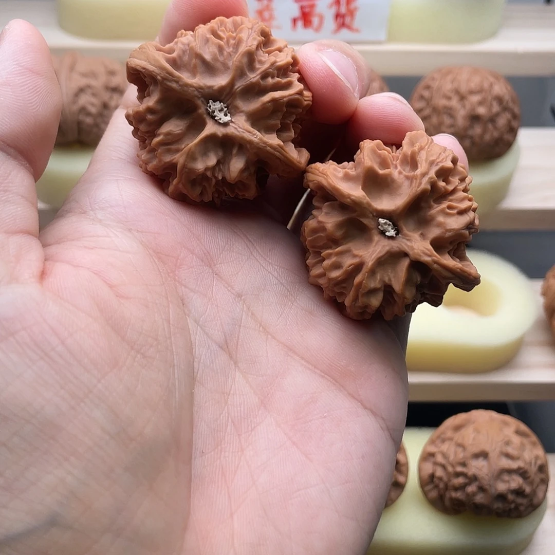 吊坠文玩核桃今***吗42全品苹果园42克
