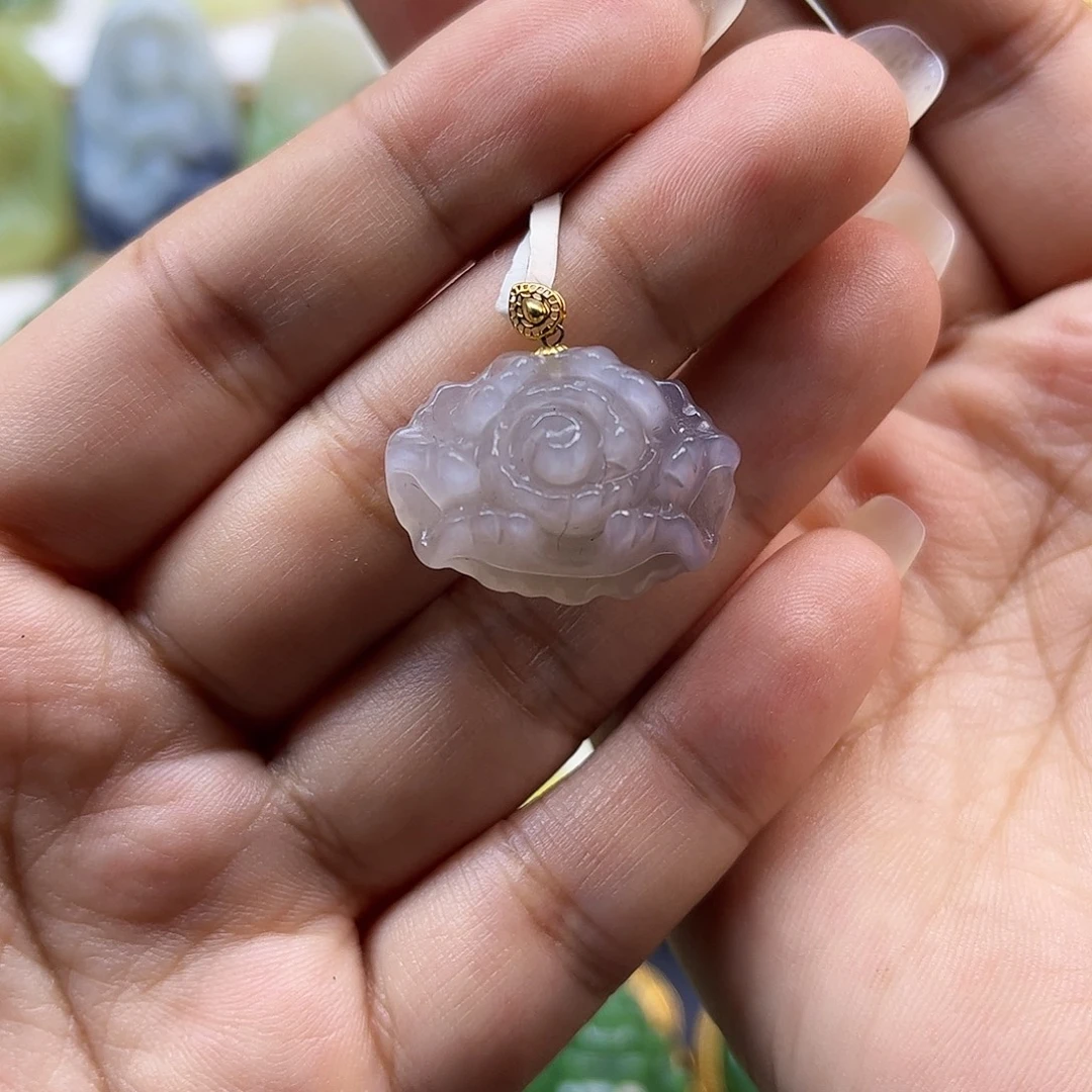 和田玉18K金镶嵌颈饰