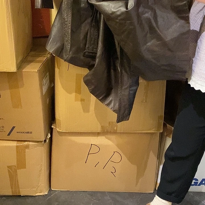 蛋***蛋中古香水沐浴露持久留香