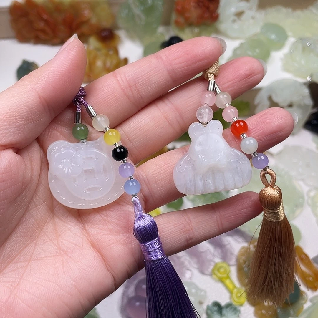 蛇纹石玉未镶嵌颈饰