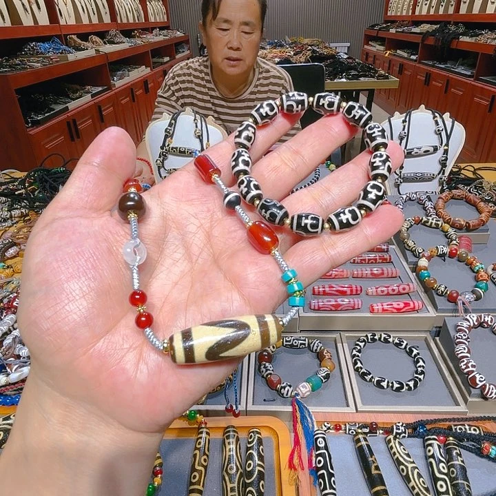 未镶嵌玛瑙/玉髓珠宝奇石