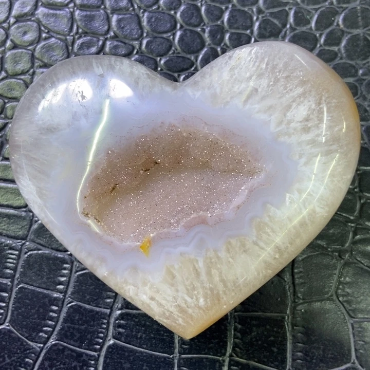 水晶爱心摆件未镶嵌