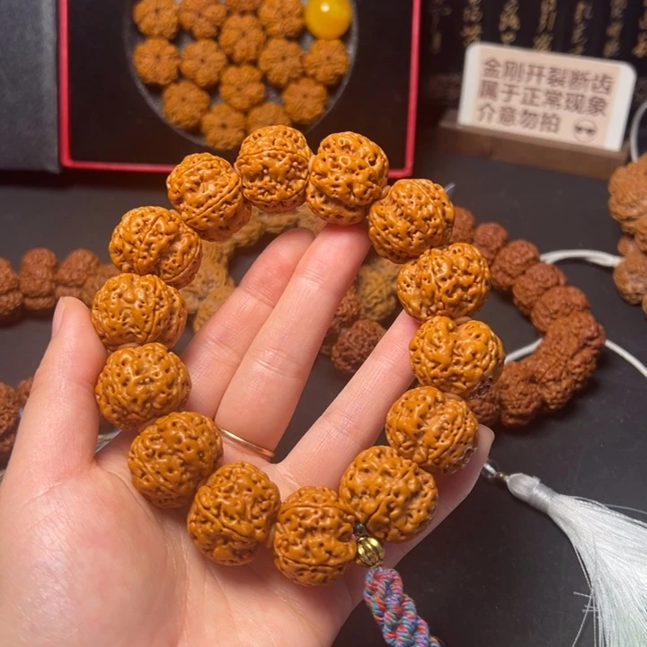 金刚菩提手串飞碟纽扣梅花