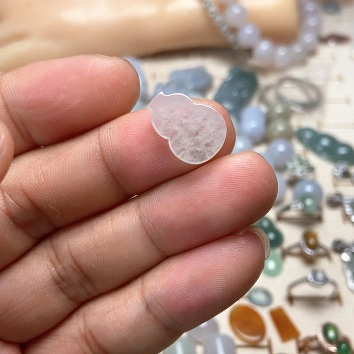 翡翠未镶嵌颈饰缅甸天然翡翠