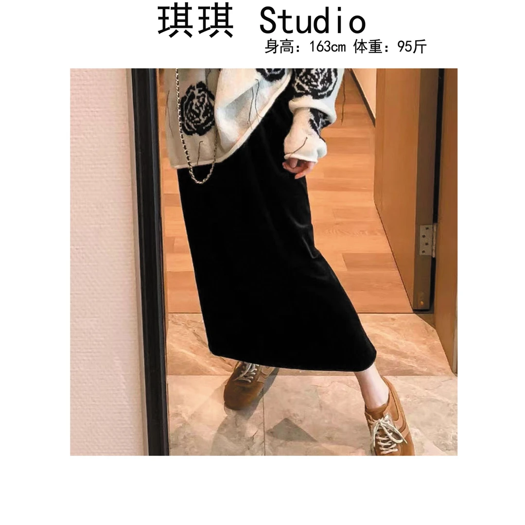 《琪琪家》冬季新款黑色经典加绒气质时尚显瘦减龄丝绒百搭半身裙-X