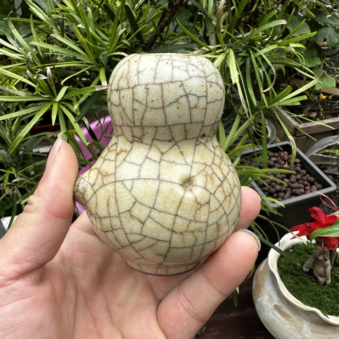 哥瓷,形态漂亮,线条流畅优美,陶瓷