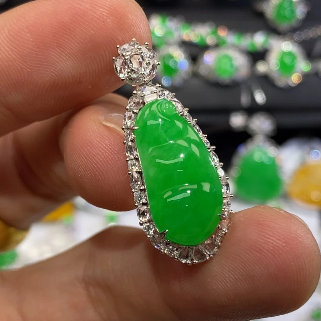 吊坠(不含链)18K金镶嵌翡翠冰阳绿福豆