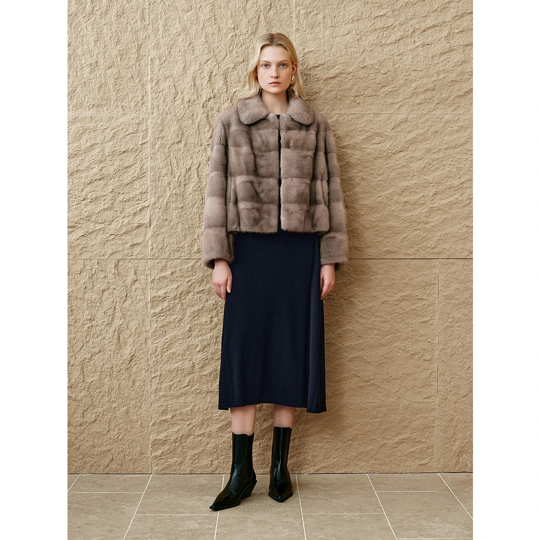 INSUN恩裳时尚通勤翻领银兰貂水貂皮草外套短款9C35109510