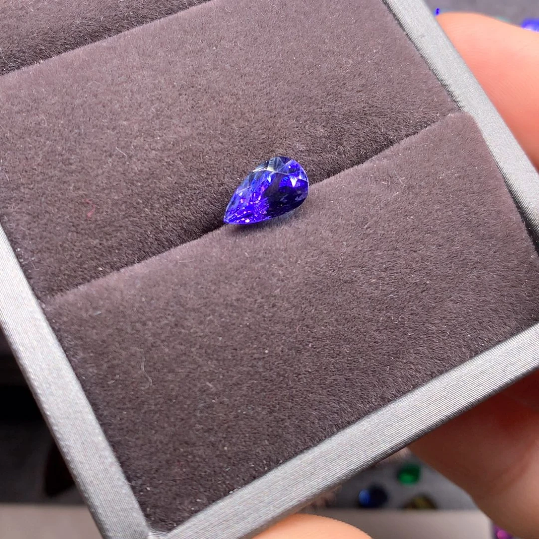 坦桑石1.94克拉未镶嵌