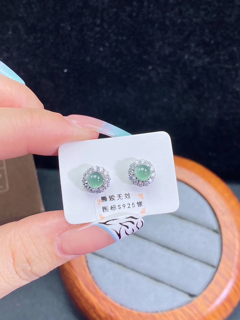 天然翡翠A货蓝冰设计款耳钉通体S925银镶嵌