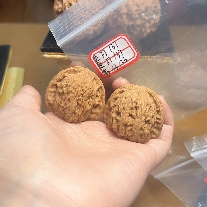 把件文玩核桃密纹狮子头