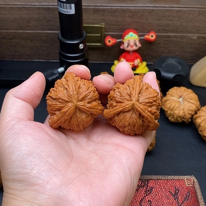 华***I把件文玩核桃白奔