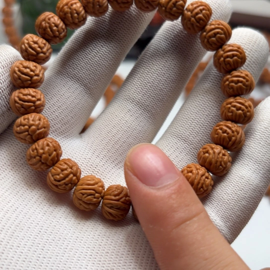 猴头核桃手串雕刻桃核