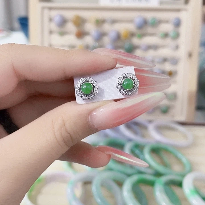 翡翠未镶嵌颈饰天然翡翠Ａ货