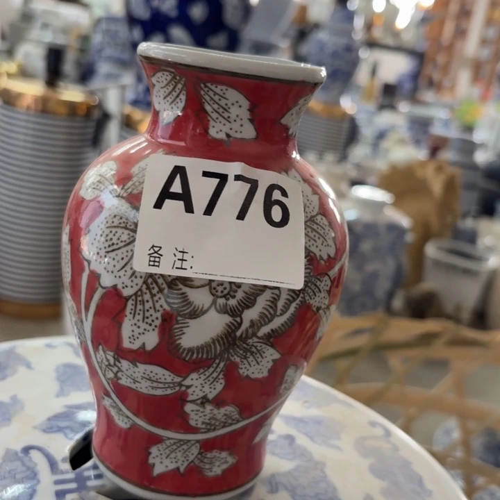 微瑕青花瓷器值得购买