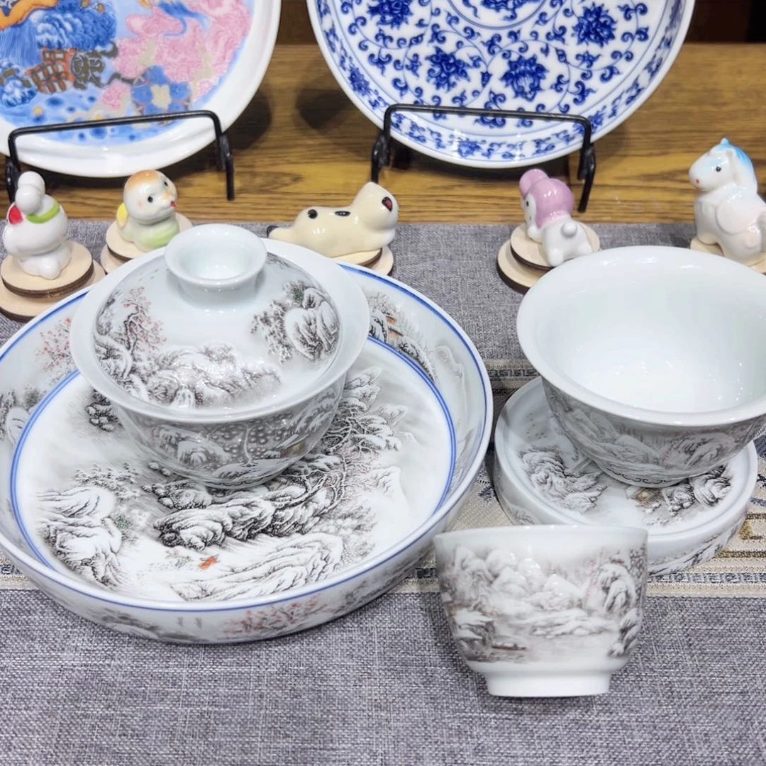 景德镇陶瓷艺术展在上海举办期间举行