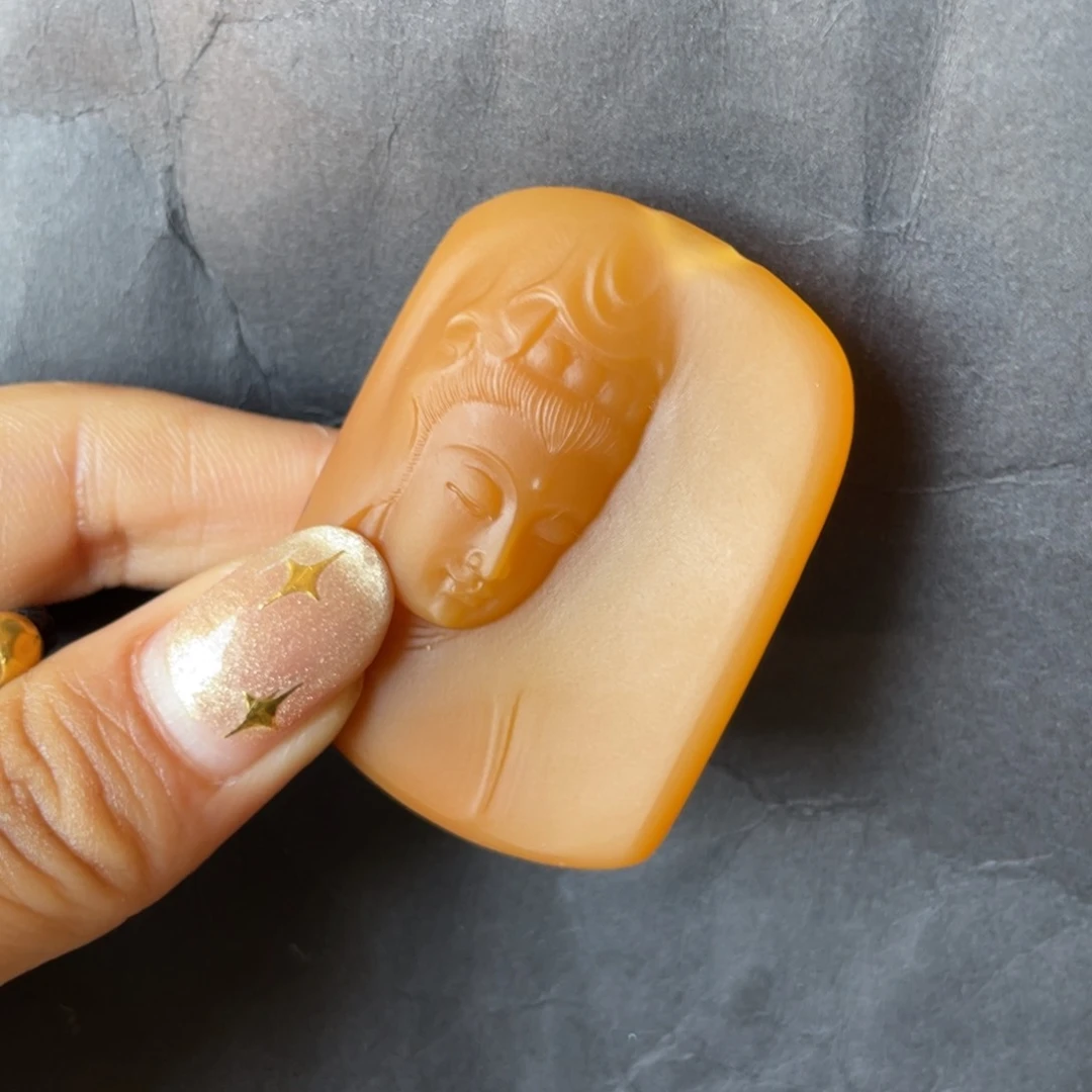 事***顺石英质玉黄蜡石挂件未镶嵌