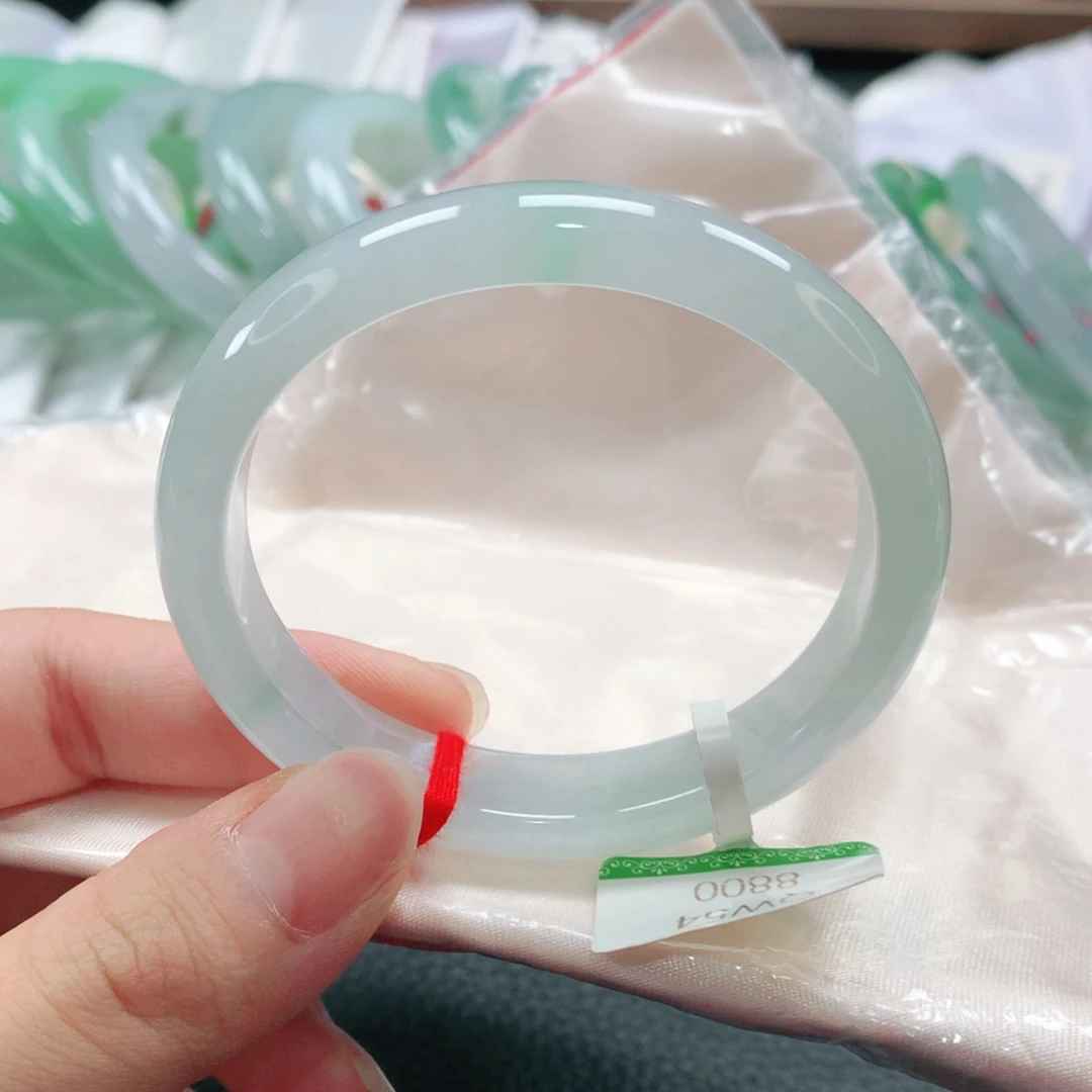 翡翠手镯未镶嵌54贵妃飘金丝绿