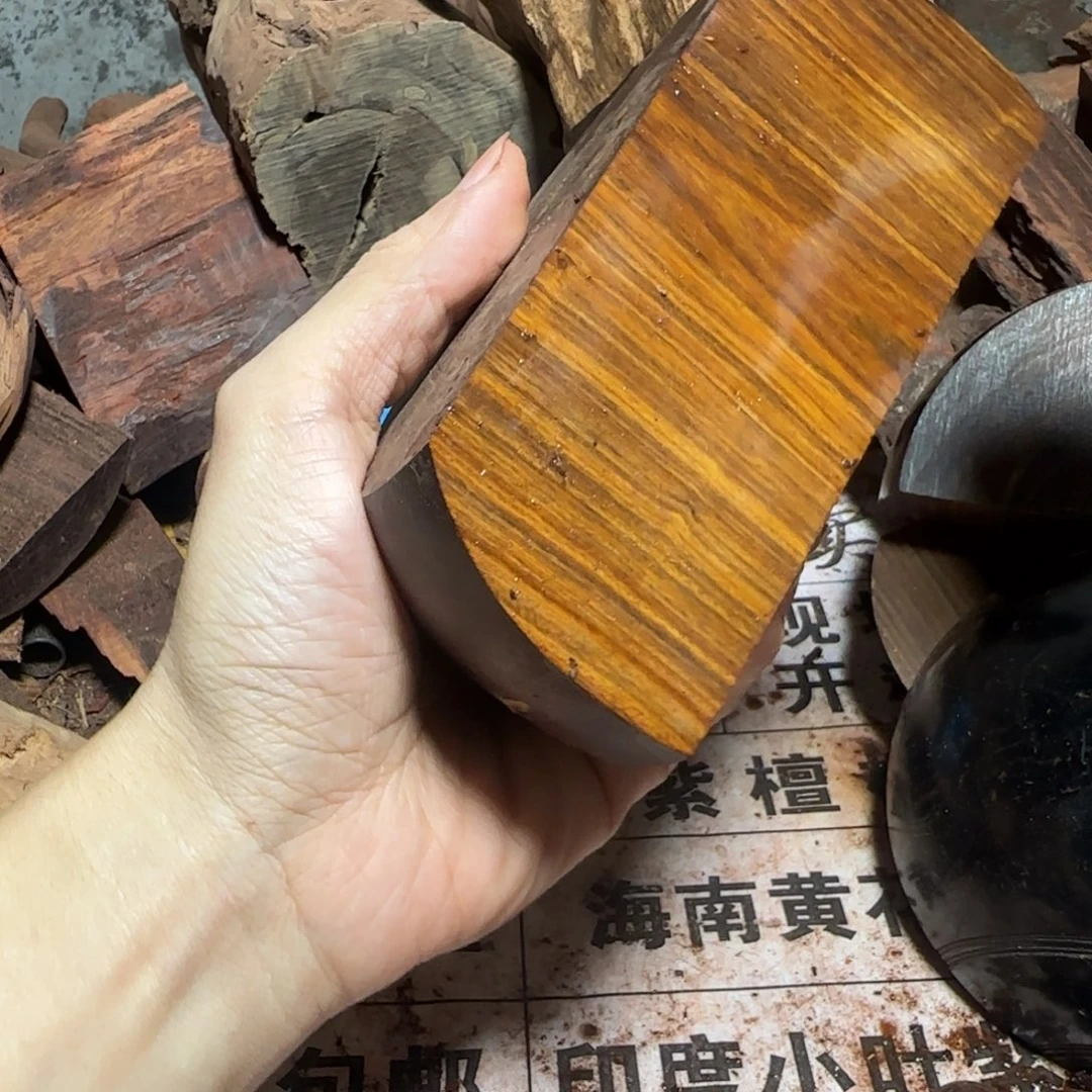 白***汤大果紫檀（缅甸花梨）