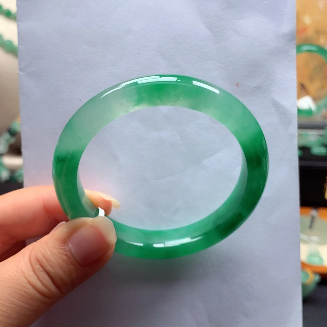 石英质玉未镶嵌手镯