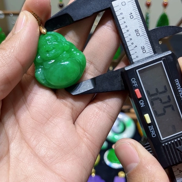 翡翠颈饰未镶嵌吊坠