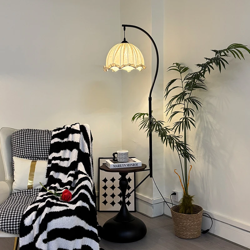 中古风落地灯客厅沙发旁边置物架摆件装饰卧室床头柜氛围台灯一体