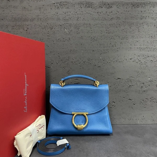 妃鱼/菲拉格慕/95新/包包/市场价18700/250118RN0014