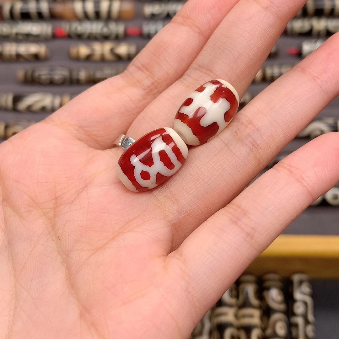 玛瑙/玉髓颈饰未镶嵌M****跃