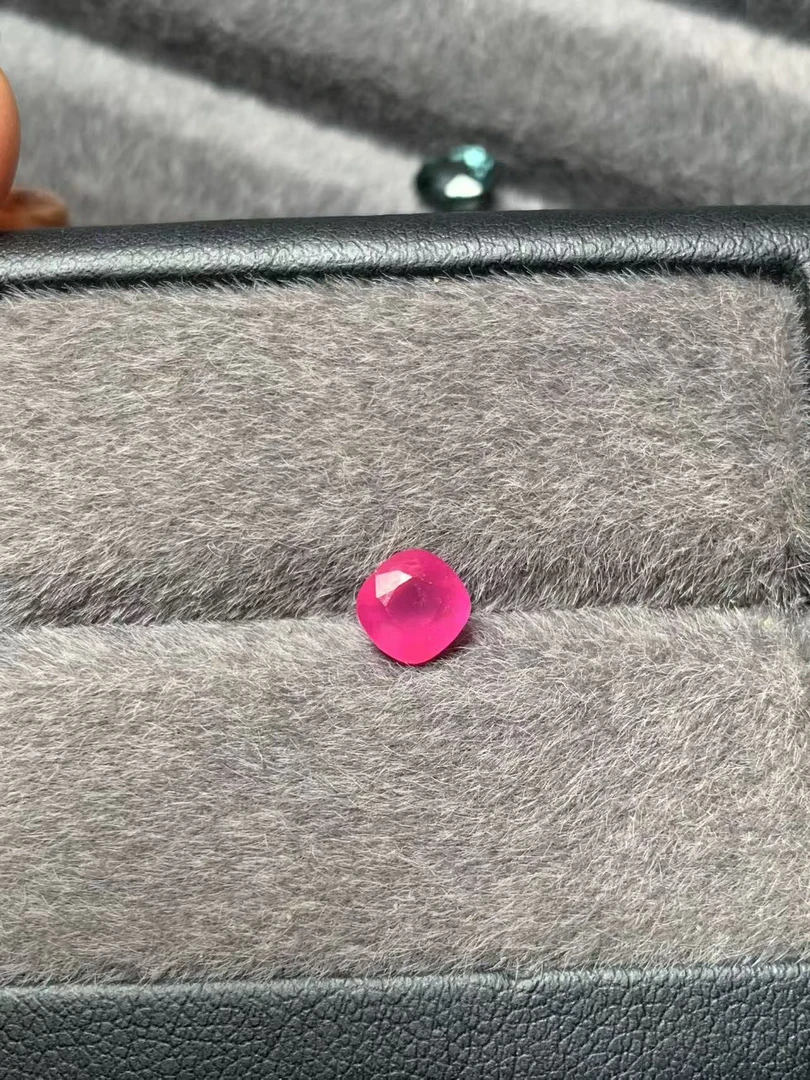 缅甸抹谷天然无烧粉红宝