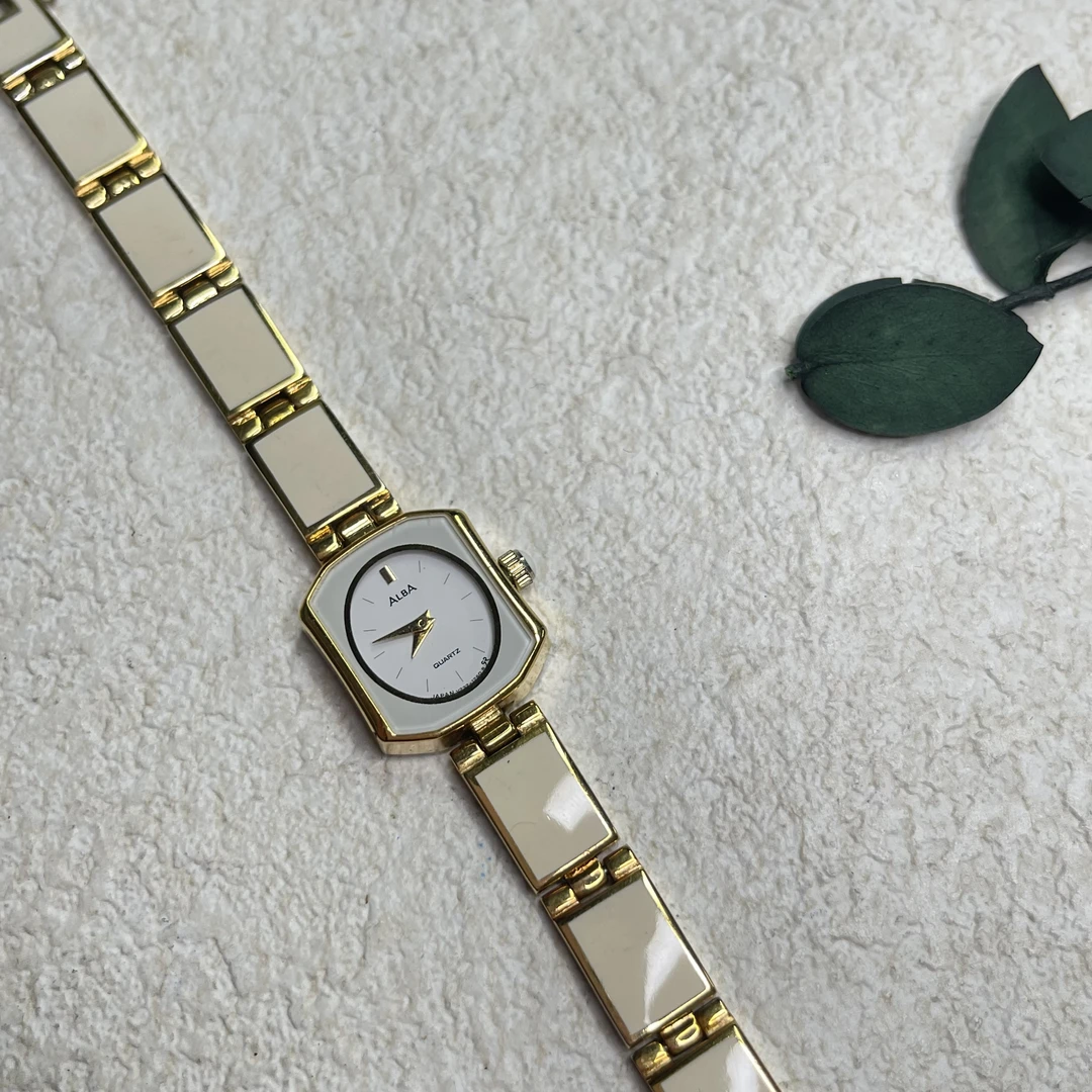 90新 【六六中古】孤品复古手链表aa5371