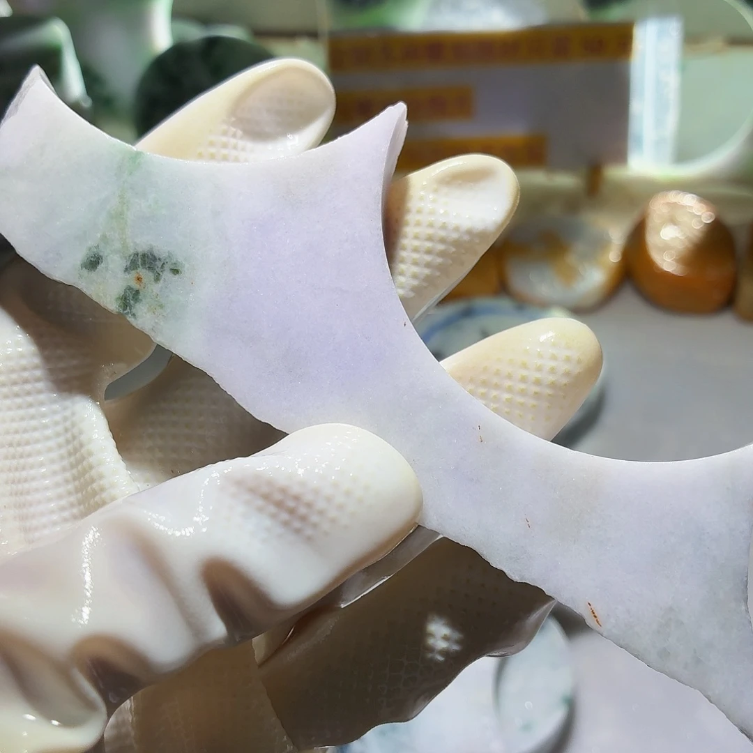 颈饰未镶嵌翡翠边角料