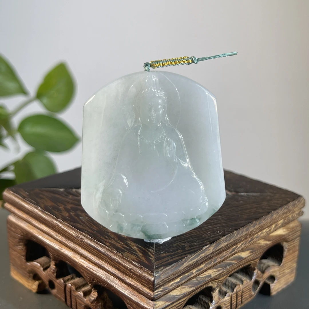 JCW17-109  天然缅甸A货翡翠  素衣观音