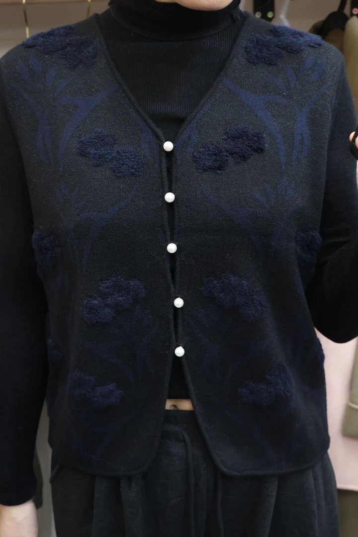 复古浮雕工艺针织马甲