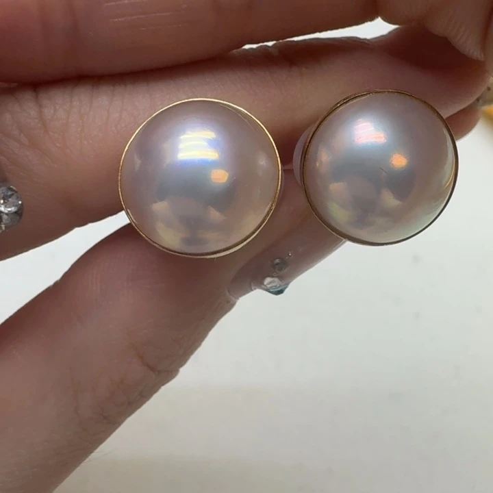 耳饰未镶嵌拼合珍珠（马贝珠）