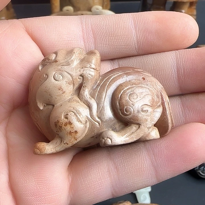 和田玉（糖玉）车挂未镶嵌无**风