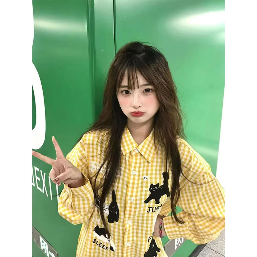 美式复古格子衬衫女春秋新款学院风百搭卡通猫咪刺绣防晒长袖衬衣