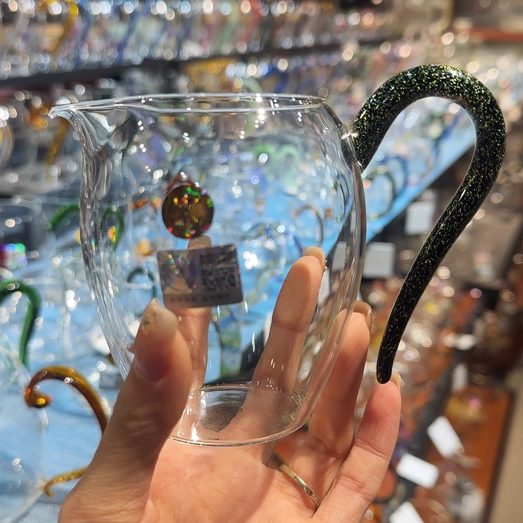 朱****黑金怡然：/////////